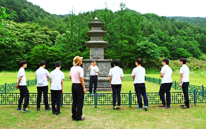 사본 -삼층석탑02-인화.jpg